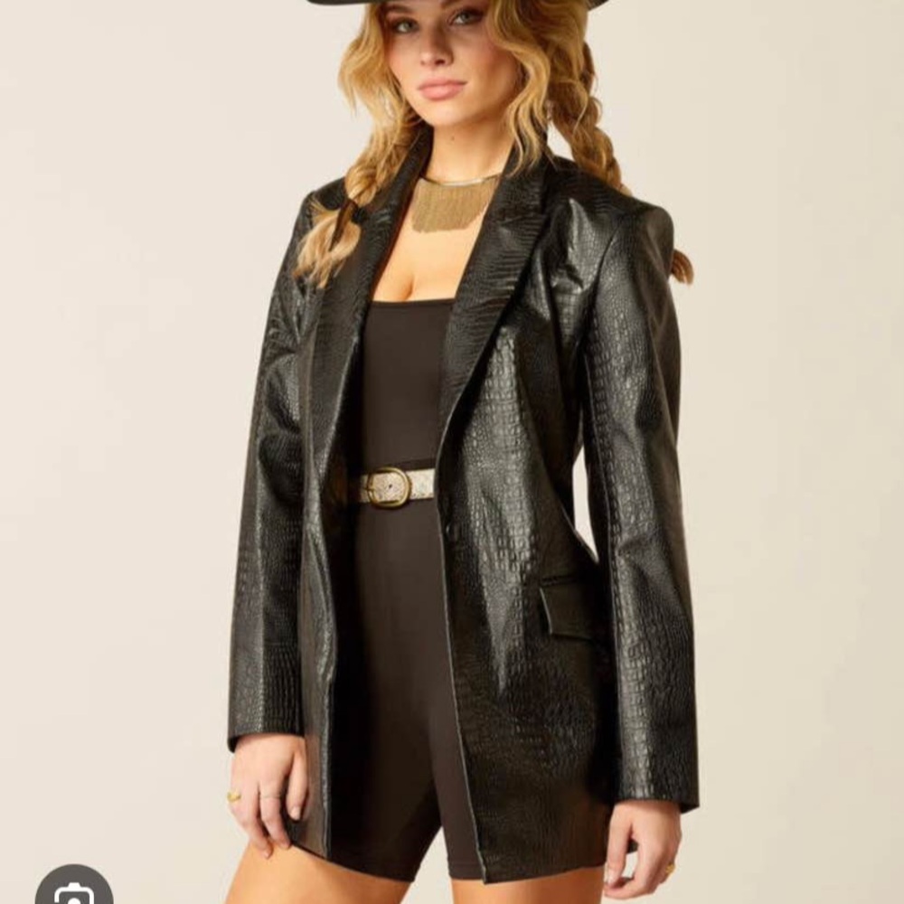 Ariat Women's Black Croc-Embossed Blazer